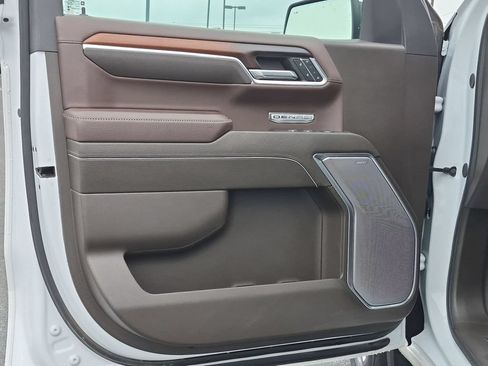 Certified 2024 GMC Sierra 1500 Denali w/ Denali Reserve Package AWD/4WD image 22