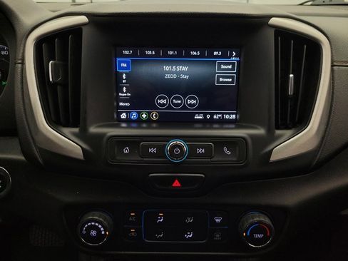 Used 2018 GMC Terrain SLE image 25