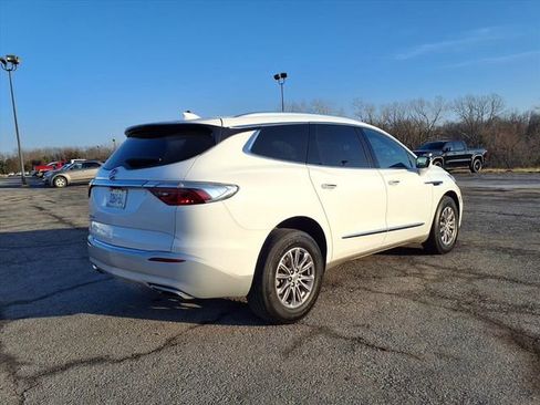 Used 2024 Buick Enclave Premium image 17
