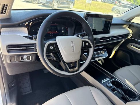 New 2026 Lincoln Corsair Premiere image 32