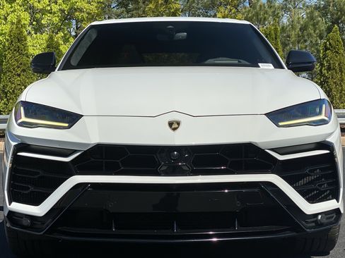 Used 2022 Lamborghini Urus image 20