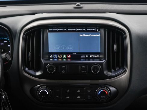 Used 2022 Chevrolet Colorado Z71 AWD/4WD image 15