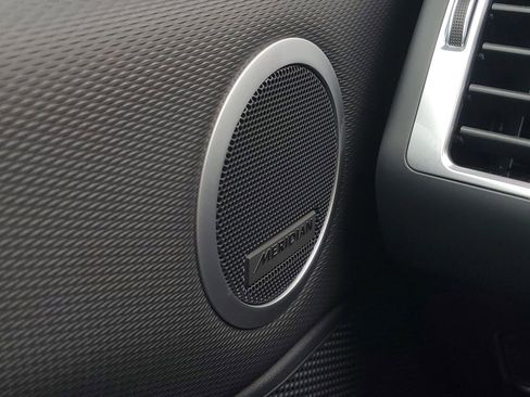 New 2026 Land Rover Discovery Dynamic SE image 12