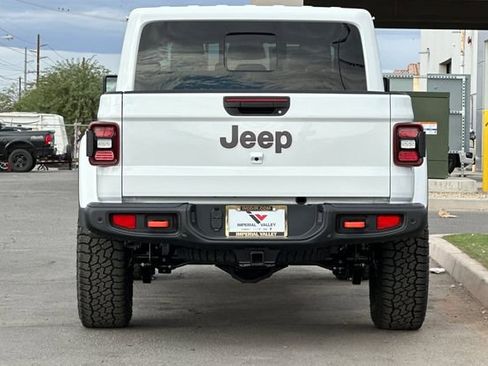 New 2026 Jeep Gladiator Mojave image 8