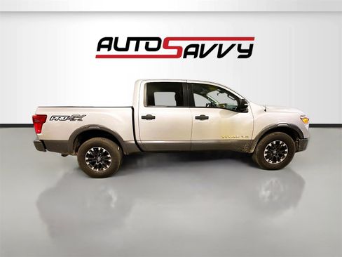 Used 2019 Nissan Titan PRO-4X image 8