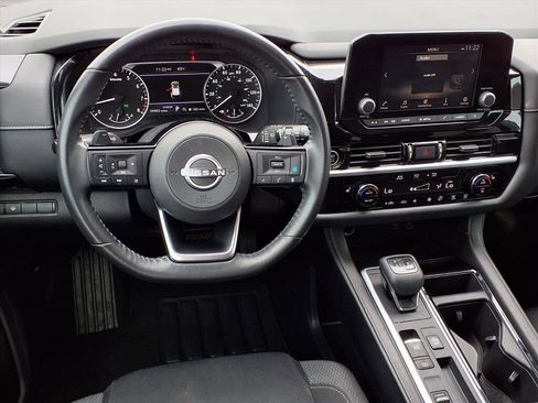 Used 2022 Nissan Pathfinder SV w/ SV Black Package image 13