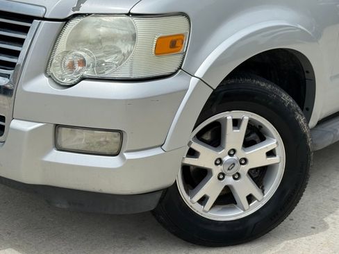 Used 2010 Ford Explorer XLT RWD image 3