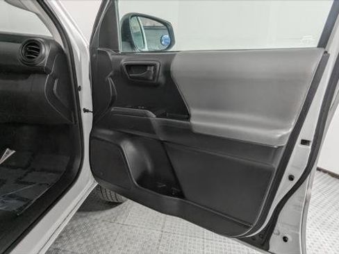 Used 2019 Toyota Tacoma SR RWD image 17