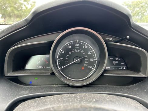 Used 2018 MAZDA MAZDA3 Touring image 22