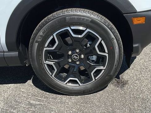 New 2026 Ford Bronco Sport Outer Banks w/ Outer Banks Tech Package+ AWD/4WD image 10