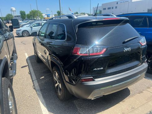 Used 2019 Jeep Cherokee Limited AWD/4WD image 4