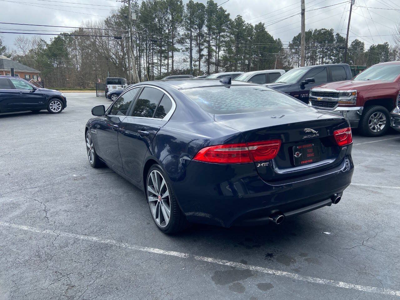Used 2017 Jaguar XE Prestige RWD image 8
