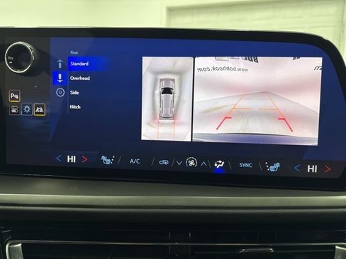 Used 2024 Chevrolet Traverse LT w/ Trailering Package image 17