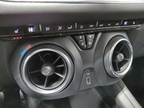 Used 2020 Chevrolet Blazer LT image 29