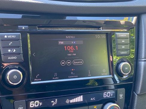 Used 2019 Nissan Rogue SV FWD image 24