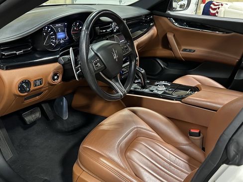 Used 2022 Maserati Quattroporte Modena Q4 image 20