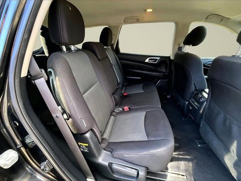 Used 2020 Nissan Pathfinder S image 22