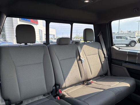 Used 2017 Ford F150 XLT w/ Equipment Group 302A Luxury image 8