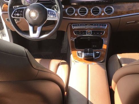 Used 2019 Mercedes-Benz E 300 4MATIC w/ Premium 1 Package image 8