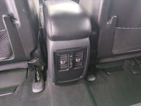 Used 2020 Jeep Grand Cherokee Laredo w/ 18" Wheel & 8.4" Radio Group AWD/4WD image 19
