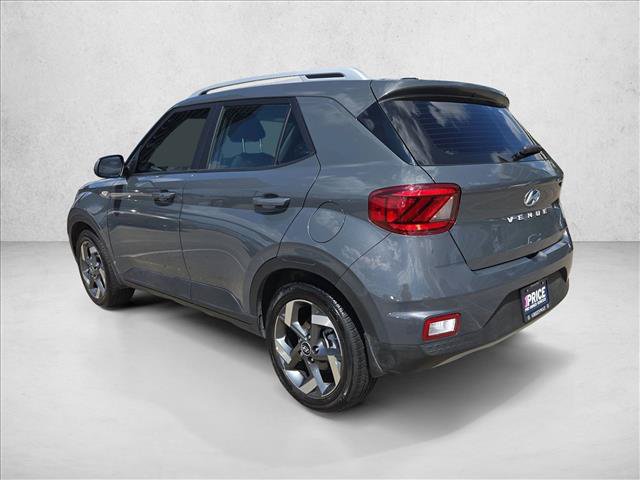 Used 2025 Hyundai Venue SEL FWD image 8