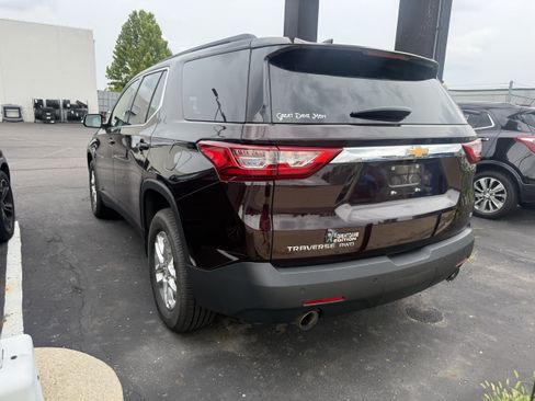 Used 2020 Chevrolet Traverse LT w/ LPO, Midnight Edition AWD/4WD image 7