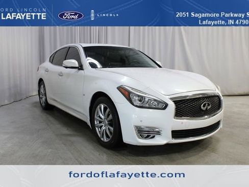 Used 2015 INFINITI Q70 3.7 RWD image 1