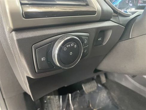 Used 2014 Ford Fusion SE w/ Equipment Group 202A FWD image 14