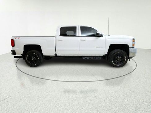 Used 2017 Chevrolet Silverado 2500 LT AWD/4WD image 7