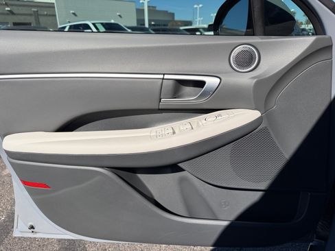 Certified 2025 Hyundai Sonata SEL image 13