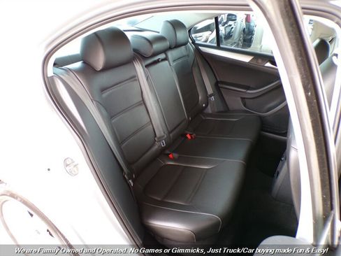 Used 2015 Volkswagen Jetta SE image 21