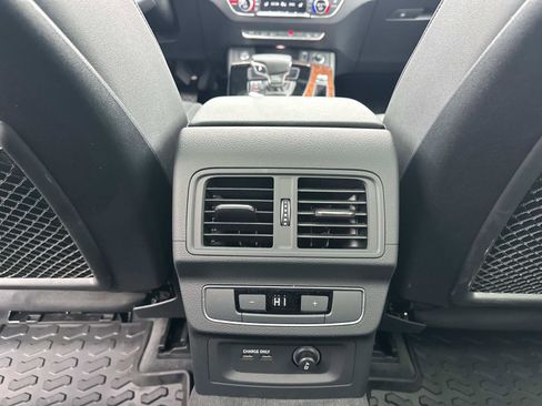 Used 2023 Audi Q5 2.0T Premium w/ Convenience Package image 15