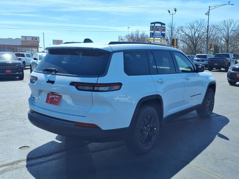 New 2026 Jeep Grand Cherokee L 4WD image 2