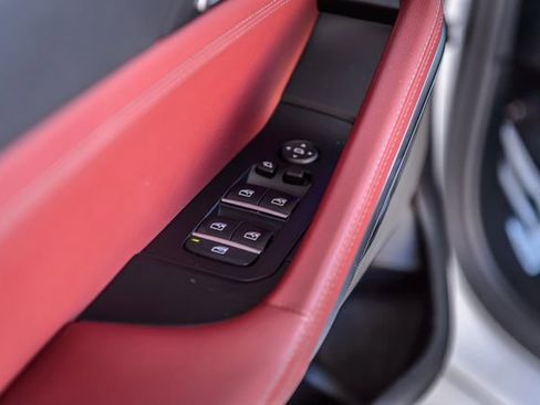 Used 2021 BMW X6 xDrive40i w/ M Sport Package image 54