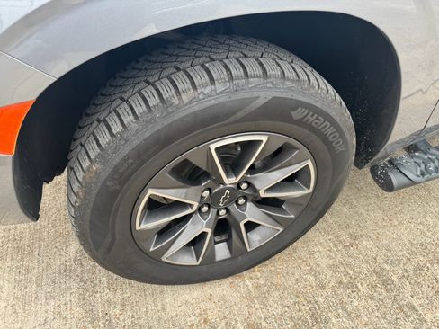 Used 2021 Chevrolet Tahoe Z71 w/ Rear Media and Nav Package image 9