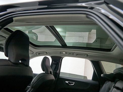 New 2026 Volvo XC60 B5 Ultra w/ Climate Package AWD/4WD image 20