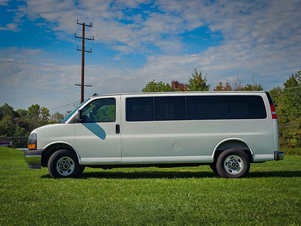Used 2025 GMC Savana 3500 LT w/ LT Preferred Equipment Group RWD image 7