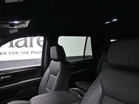 Used 2025 Chevrolet Tahoe LT AWD/4WD image 17