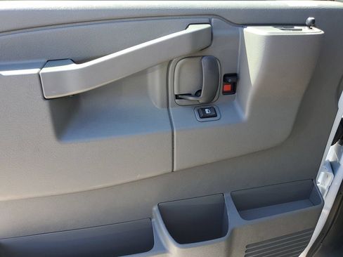 New 2026 GMC Savana 2500 Extended RWD image 16