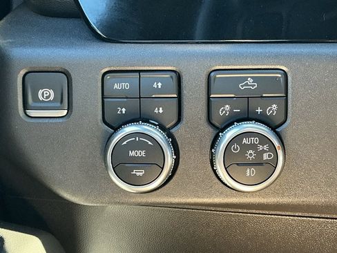 Used 2024 GMC Sierra 1500 Elevation w/ LPO, Elevation Black Package image 62