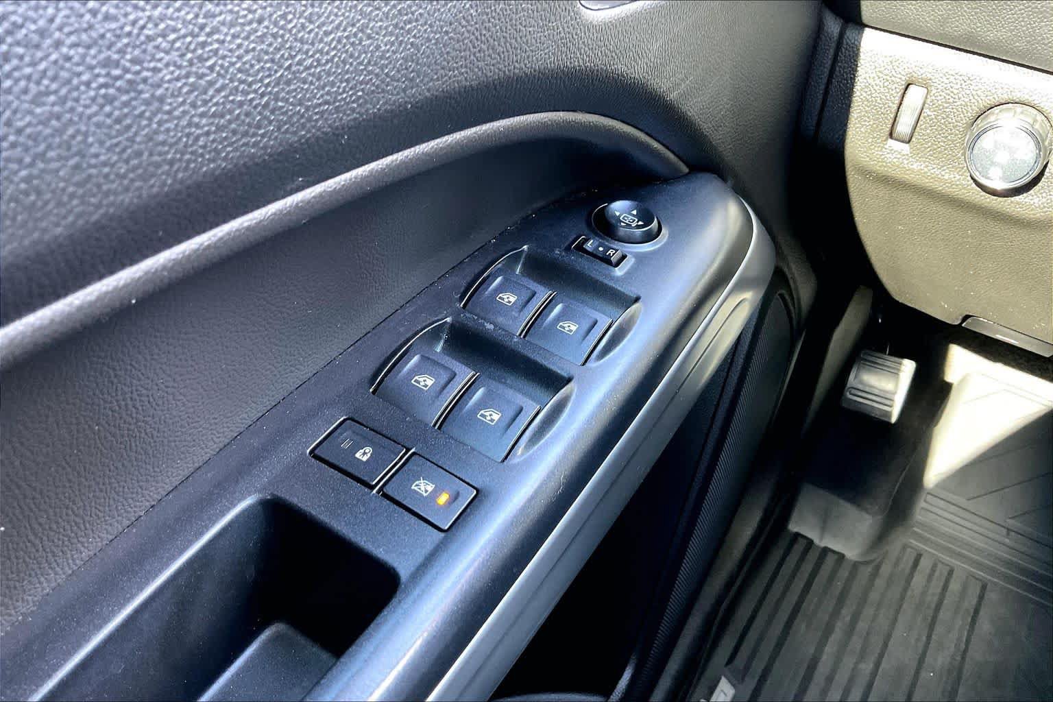 Used 2020 Chevrolet Colorado LT w/ Luxury Package RWD image 34