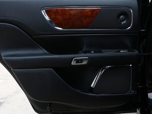 Used 2020 Lincoln Continental Reserve image 49