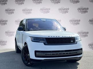 Used 2022 Land Rover Range Rover SE video 2