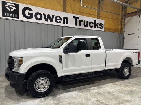 Used 2019 Ford F250 XL w/ Snow Plow Prep Package AWD/4WD image 4