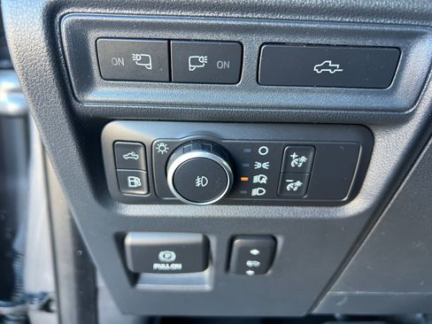 Used 2021 Ford F150 Platinum w/ FX4 Off-Road Package image 29