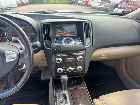 Used 2012 Nissan Maxima 3.5 SV w/ Premium Pkg FWD image 10