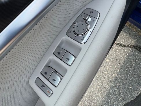 Used 2024 Genesis G70 3.3T Advanced image 20