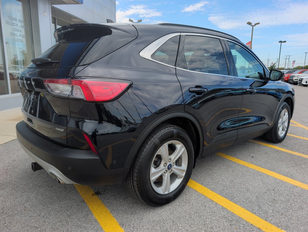 Used 2021 Ford Escape Titanium w/ Titanium Premium Package FWD image 7
