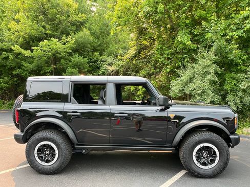 Used 2025 Ford Bronco Badlands w/ Sasquatch Package AWD/4WD image 6