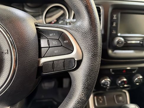 Used 2018 Jeep Compass Sport image 15